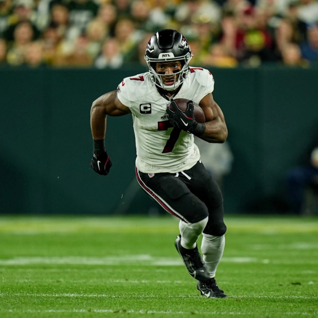 Robinson, London crush Packers 35-14