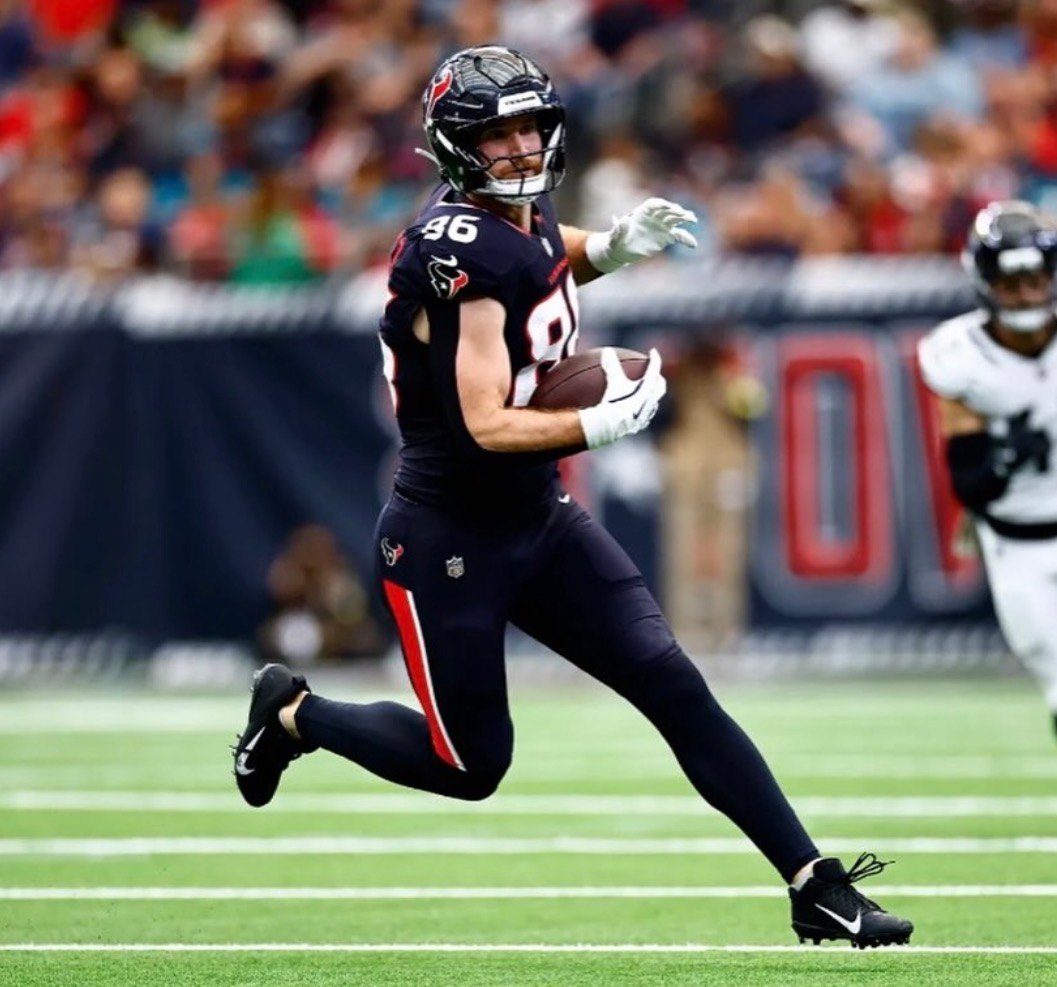 TE Schultz could be busy with WR Collins likely out