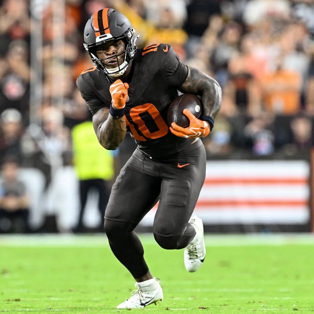 Browns hit late field goal to beat Steelers 27-24