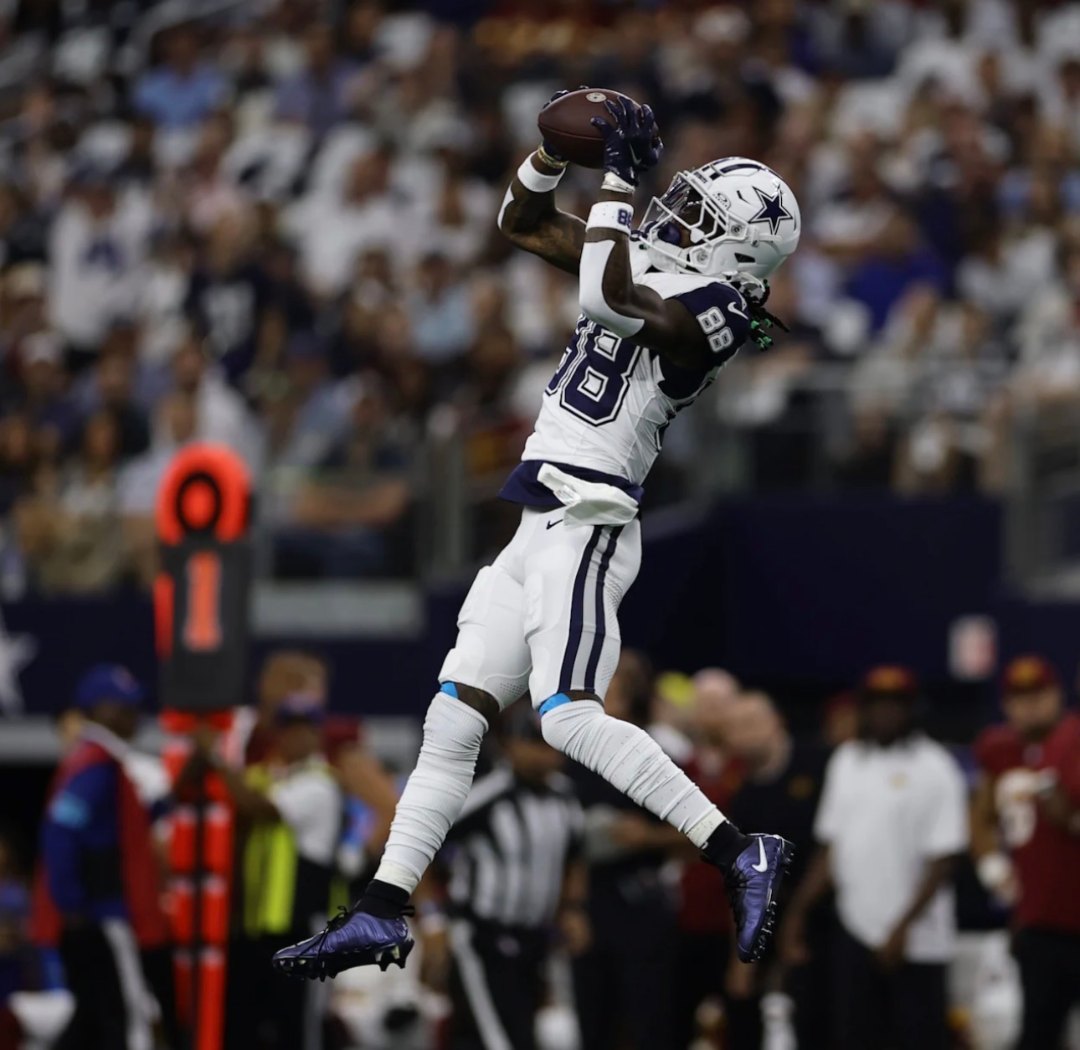 CeeDee Lamb leads NFL in receiving