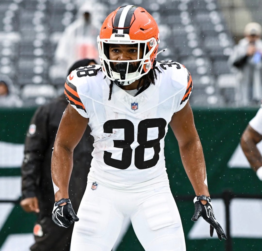 Browns down two healthy RBs