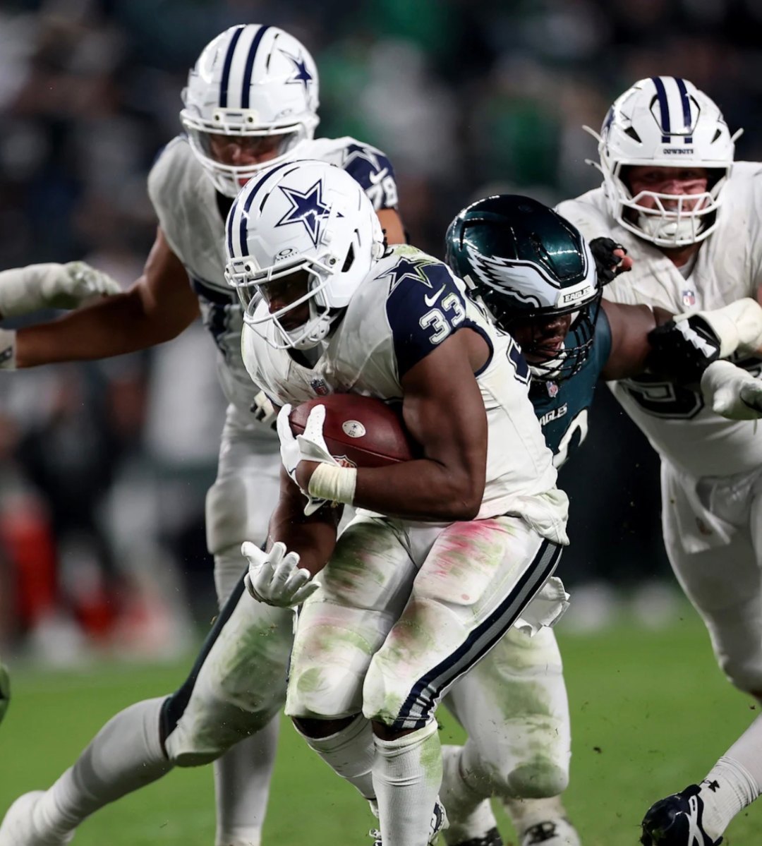 Cowboys run over Eagles 38-21