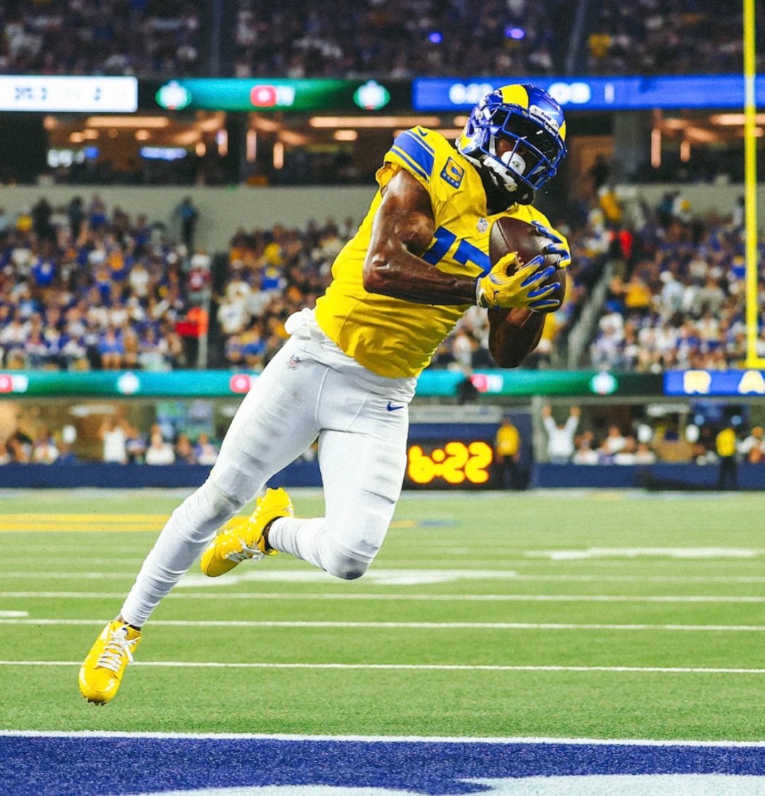 Davante Adams (hamstring) tending toward shorter end of timeline